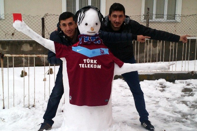 Salih Dursun Kelkit’te ’Kardan Adam’ Oldu