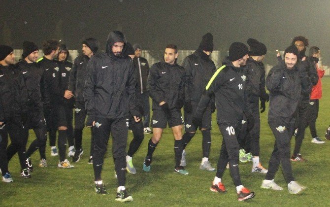 Akhisar Belediyespor Topbaşı Yaptı
