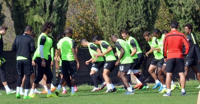 Arslan, Futbolculara Fazla Yüklenmiyor