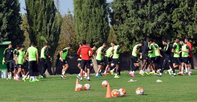 Arslan, Futbolculara Fazla Yüklenmiyor
