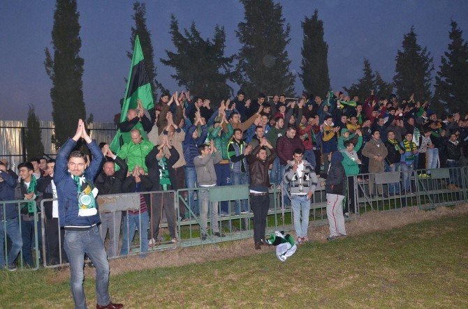 Akigolar’a Taraftarlarından Büyük Destek