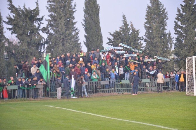 Akigolar’a Taraftarlarından Büyük Destek