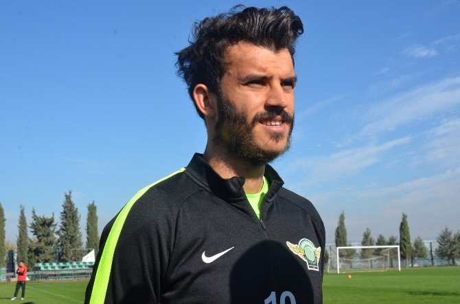 Akhisarlı Futbolcular Başarının Sırrını Açıkladı