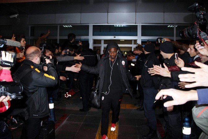Galatasaray Kafilesi Kayseri’de Coşkuyla Karşılandı