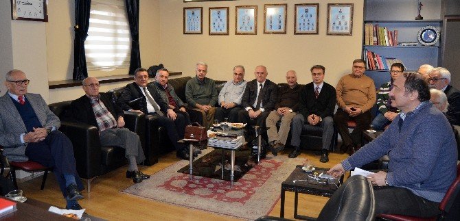 Trabzonspor’da Eski Başkanlar Ve Kurullar Toplandı