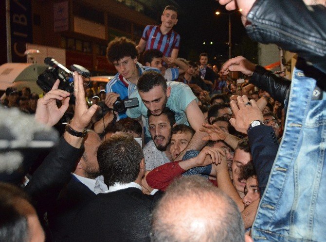 Shota, Kızgın Taraftarların Arasına Girdi