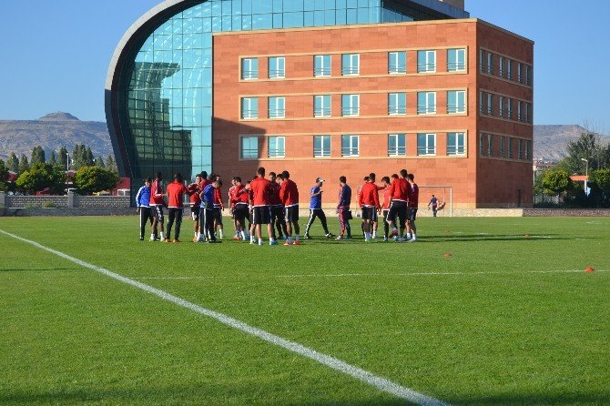Kayserispor’da Fenerbahçe Maçı Hazırlıkları Sürüyor