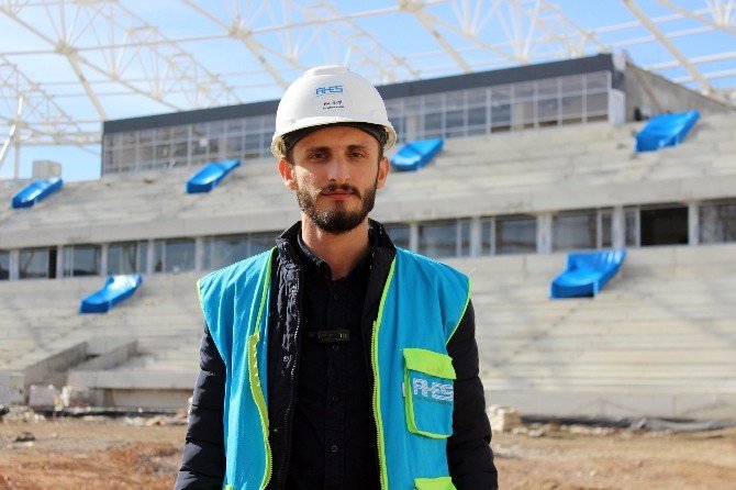 Sakaryaspor’un Yeni Stadı Hızla Yükseliyor