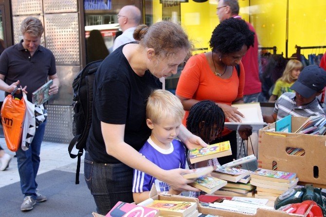 Stockholm’de En Uzun Kitap Stantı Kuruldu