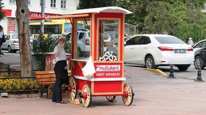 Süleymanpaşa Belediyesi’nin Simit Arabaları Vatandaşı Memnun Etti