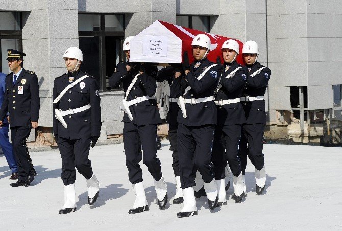Cumhurbaşkanı Erdoğan Şehit Polis İçin Düzenlenen Törene Katıldı