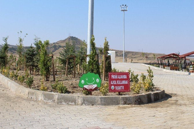 Sungurlu’da Mesire Alanı Ve Parklara Uyarı Levhası Konuldu