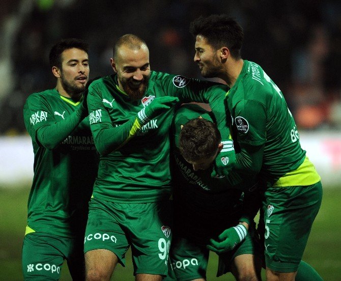 Hamzaoğlu Bursaspor’u Şaha Kaldırdı