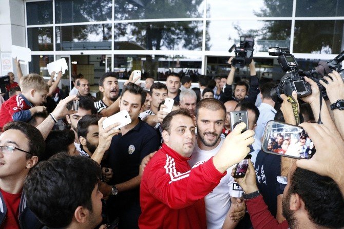 Beşiktaş Antalya’ya Geldi