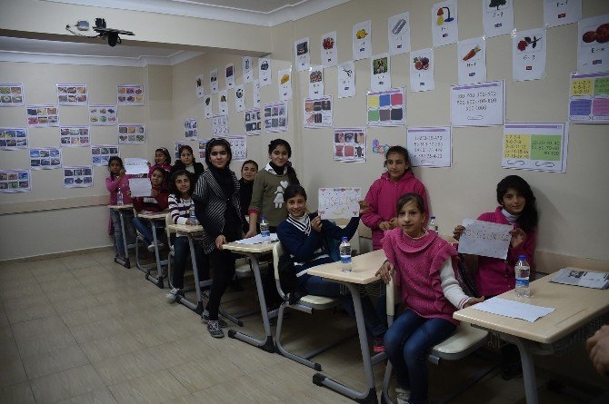 Unıcef’ten Dezavantajlı Suriyeli Ve Türk Kızlarına Eğitim Merkezi