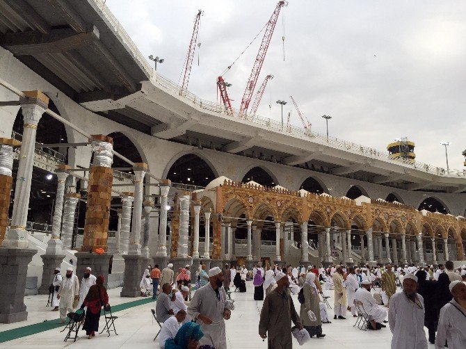 Kabe’deki Osmanlı Revakları Yerlerine Monte Ediliyor