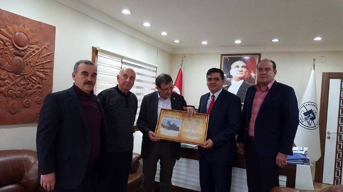 Ak Parti Yerel Yönetimler Başkan Yardımcısı Şeker’den Başkan Yalçın’a Ziyaret