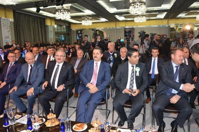 İş Arayan Gençlere Bakan Çelik’ten Müjde