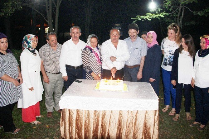 Taşköprü’de Ak Parti’nin 14. Yıldönümü, Pasta Kesilerek Kutlandı