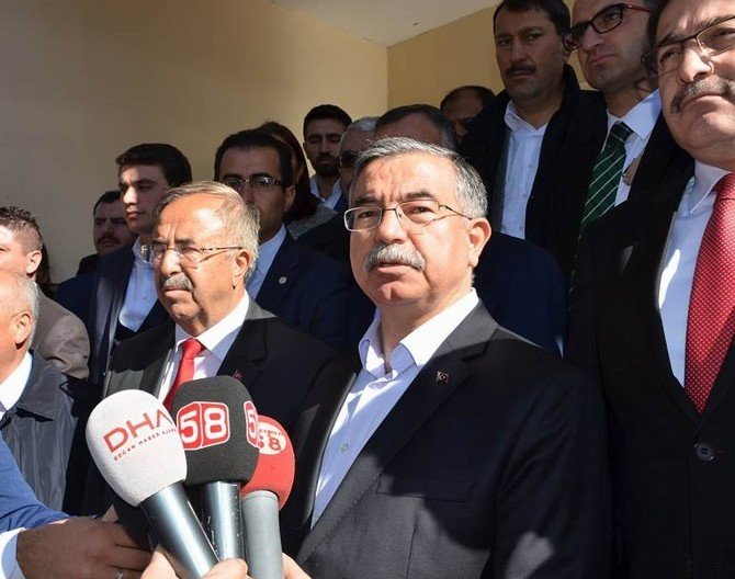 Tbmm Başkanı Yılmaz Oyunu Kullandı