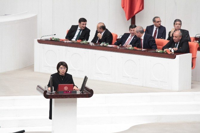Meclis’te Leyla Zana Krizi