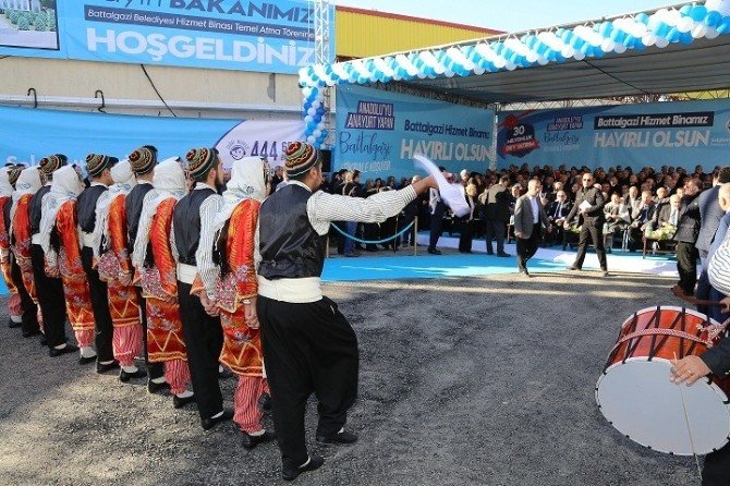 Bakan Tüfenkci, Battalgazi Belediyesi Yeni Hizmet Binası’nın Temelini Attı
