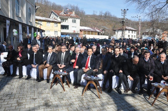 Köylü Kadınların Yaptığı Organik Ürünlerin Satılacağı Kooperatifin Temeli Atıldı