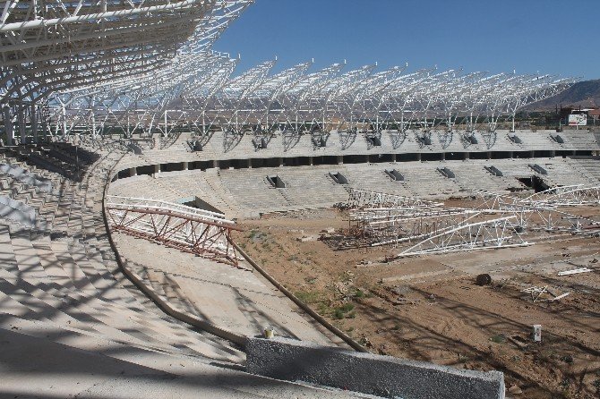 Malatya Arena Stadı Yeni Yüklenicisini Bekliyor