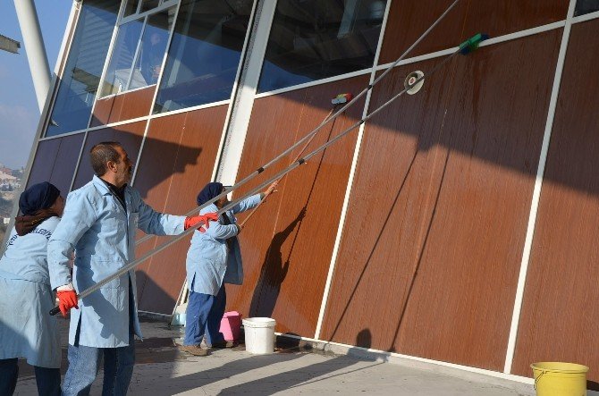 Bozüyük Şehirlerarası Otobüs Terminali’nde Temizlik