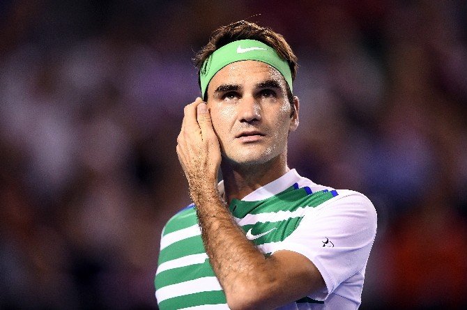 Roger Federer Kortlardan 1 Ay Uzak Kalacak