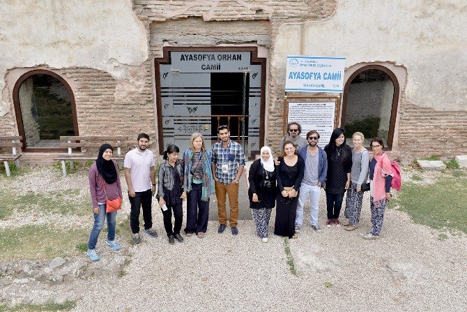 Sanatçılar Kınık Ve İznik’i Gezdi