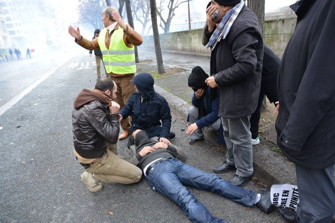 Paris’te Pkk Yanlılarına Polis Müdahalesi: 17 Gözaltı