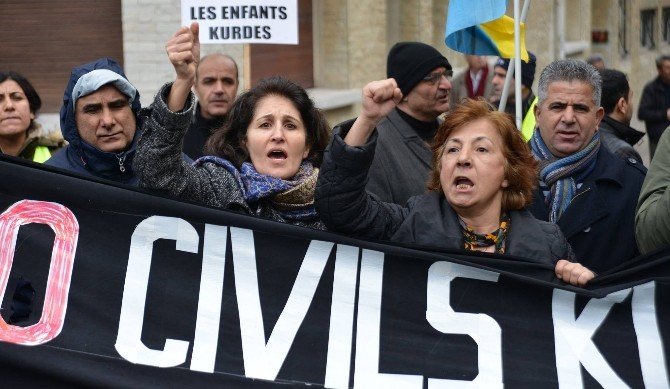 Paris’te Pkk Yanlılarına Polis Müdahalesi: 17 Gözaltı