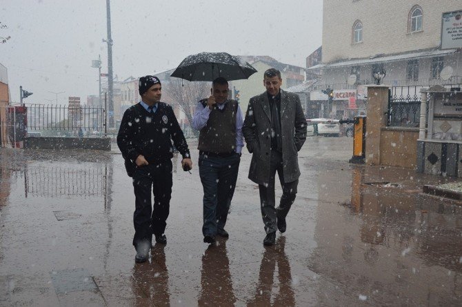 Niksar’da Kar Yağışı