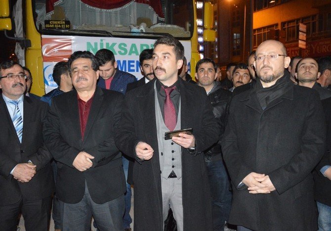 Niksar Ülkü Ocakları’ndan Türkmenlere 2 Tır Dolusu Yardım