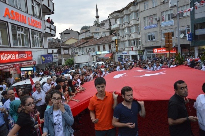 Niksar’da “Şehide Saygı Teröre Lanet” Yürüyüşü Yapıldı