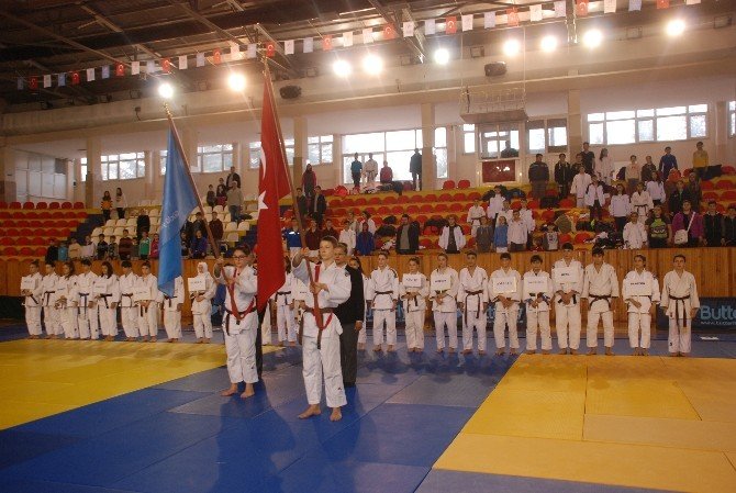 Anadolu Yıldızlar Ligi Judo Yarı Final Müsabakaları Tokat’ta Başladı
