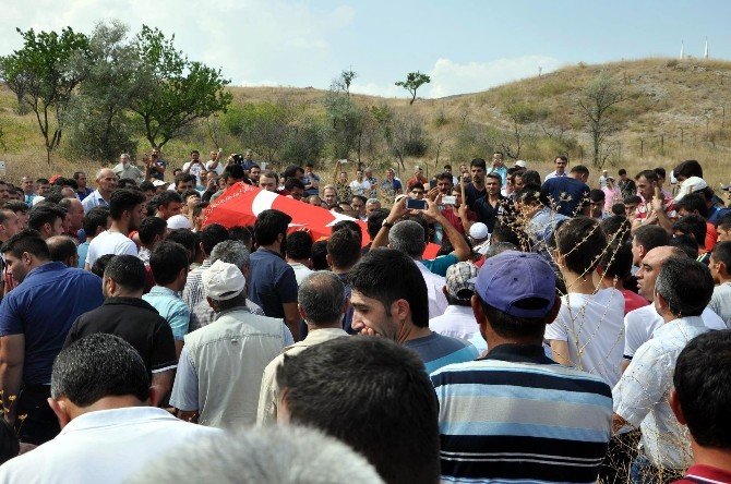 Tokat’ta Ölü Bulunan Uzman Çavuş Son Yolculuğuna Uğurlandı