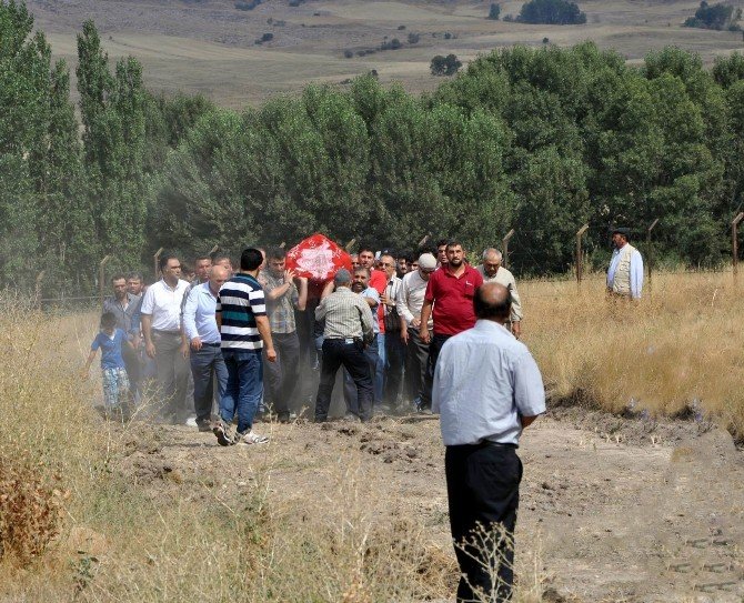 Tokat’ta Ölü Bulunan Uzman Çavuş Son Yolculuğuna Uğurlandı
