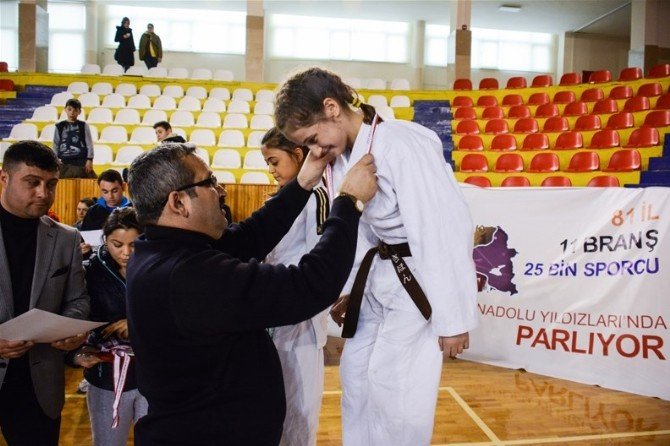 Anadolu Yıldızlar Ligi Judo Yarı Final Müsabakaları Sona Erdi