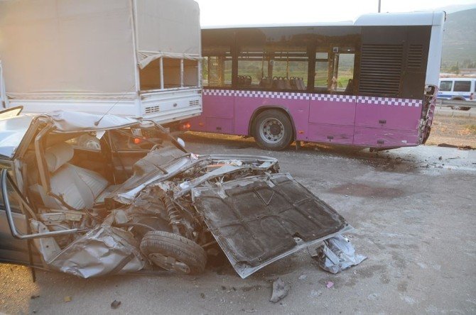 Hurdaya Dönen Otomobilden Sağ Çıktı