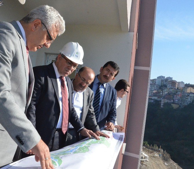 Toki Başkanı Turan, Trabzon’daki Kentsel Dönüşüm Çalışmalarını İnceledi