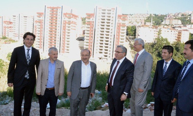 Toki Başkanı Turan, Trabzon’daki Kentsel Dönüşüm Çalışmalarını İnceledi