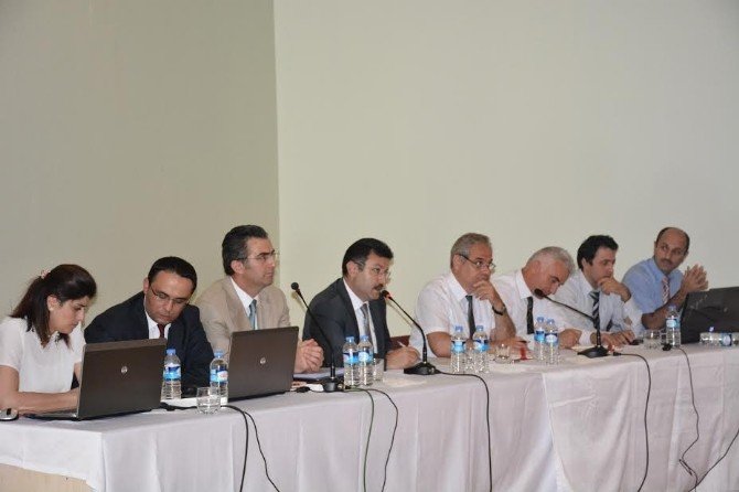 Trabzon’da Muhtarlar Elektrik İçin Toplandı