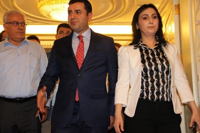 Hdp Ve Dtk Diyarbakır’da Stk’larla Bir Araya Geldi