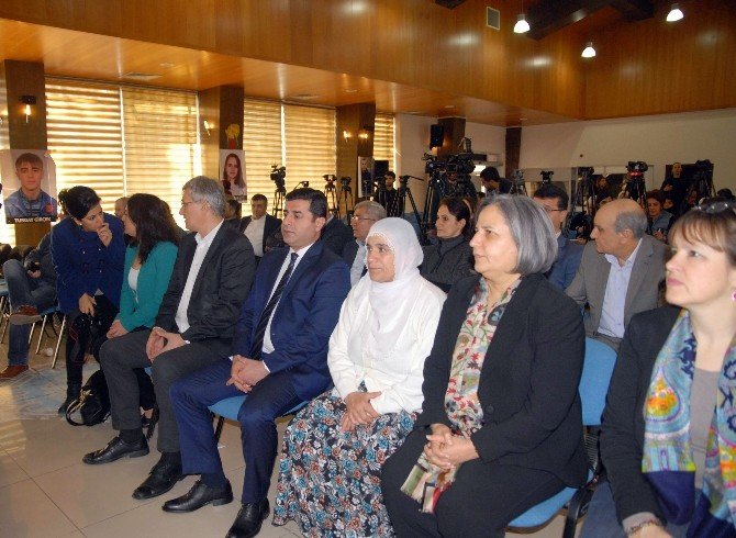 Demirtaş, Avrupalı Sol Partilerin Kürt Halkıyla Dayanışması Toplantısında Konuştu