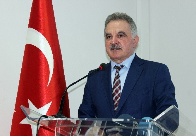 Sakarya Üniversitesi, Tse’den Müşteri Memnuniyeti Belgesi Aldı