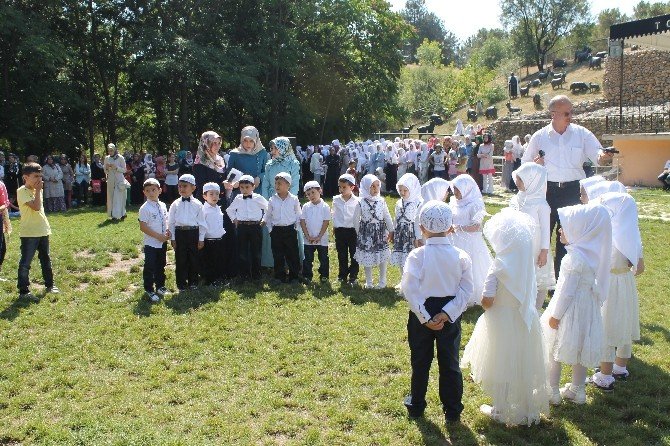 Tosya’da 1100 Kuran Kursu Öğrencisi Şenlik Yaptı