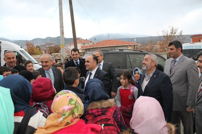 Vali Günaydın, Tosya’da Okullarına Ödenek Sözü Verdi