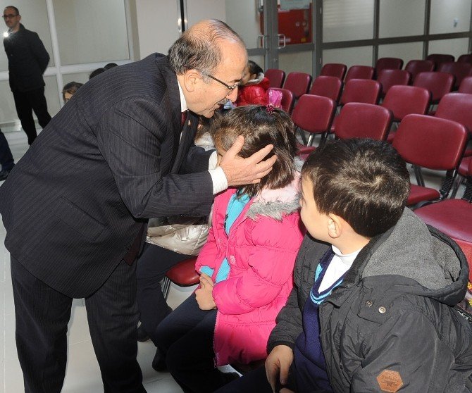 Başkan Gümrükçüoğlu’ndan Geleceğin Yıldızlarına Ziyaret